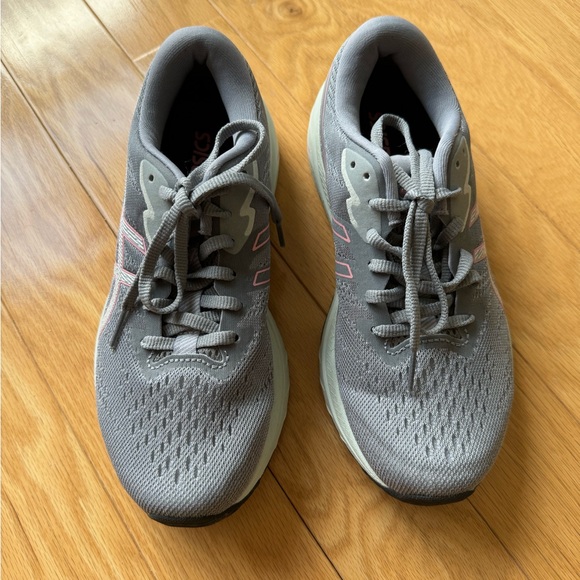 ASICS GT-1000 11 Running Shoes - Picture 2 of 9